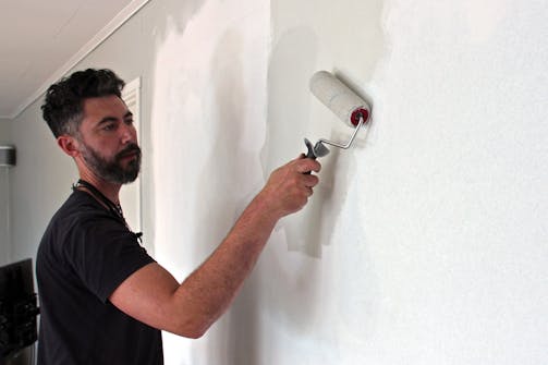 Magnetisk tapet: Veggen males Magnetisk tapet: Veggen males